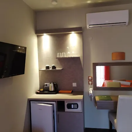 Garden Aparthotel 3*