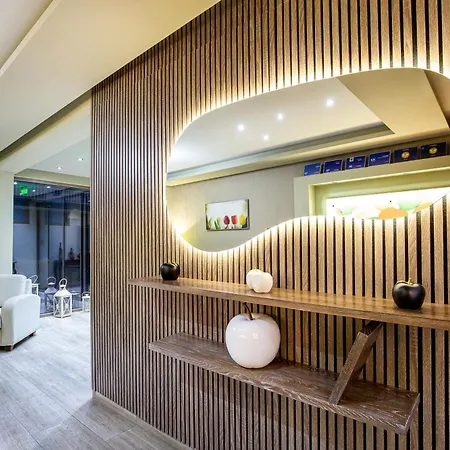 Garden Aparthotel 3*