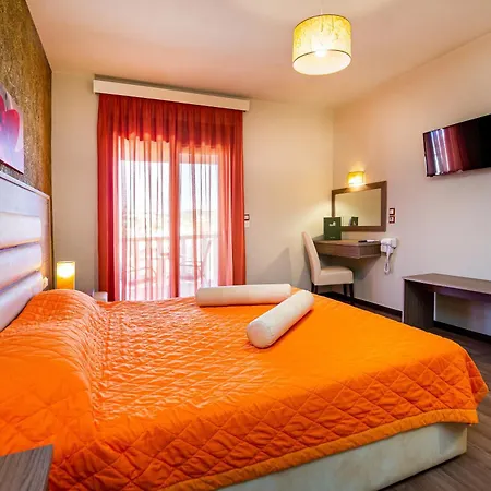 Garden Aparthotel 4*