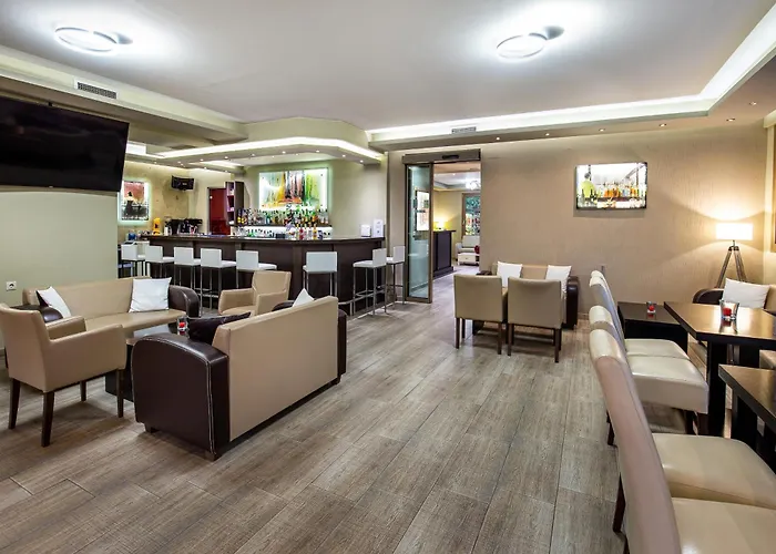 Garden Aparthotel 4*